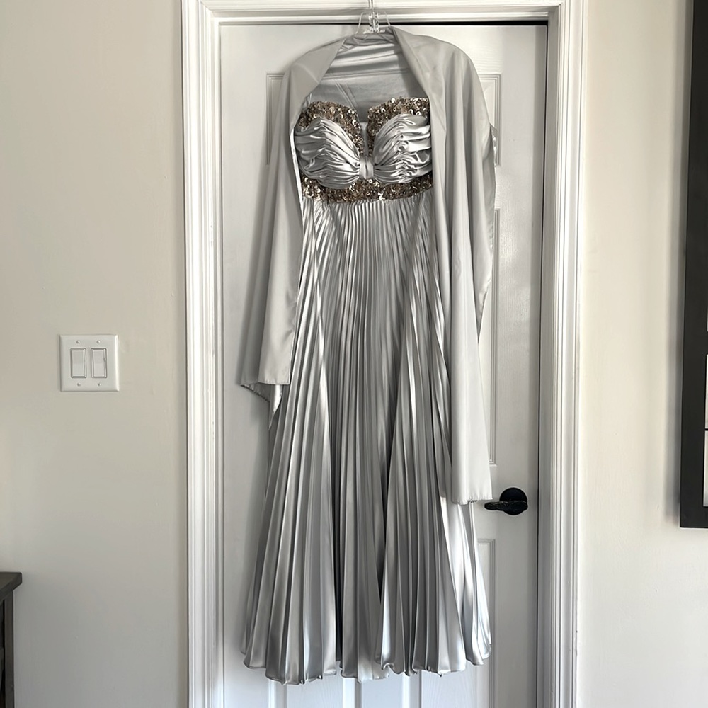 Strapless Formal Gown